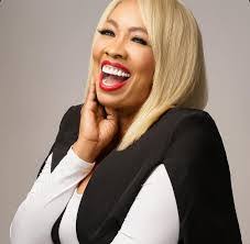 Evelyn Mims's Instagram, Twitter & Facebook