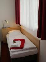 Featured amenities include complimentary newspapers in the lobby, luggage storage, and an elevator. Hotel Haus Vom Guten Hirten Munster Aktualisierte Preise Fur 2021