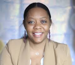 Janet Hurwitz's Instagram, Twitter & Facebook