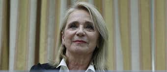 Guerra interna en RTVE: cesan a la presidenta Elena Sánchez y a José Pablo  López, director de Contenidos