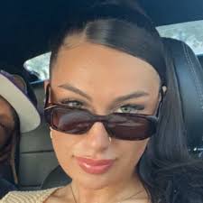 Bailey Hutson (@bbhut55)