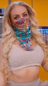 Siempre DÁNDOLA TODA 💫🫶🏽 Gocen el weekend como @nataliariverapr ,  pañuelo: disponible en www.polaparami.com , Envíos a 🇵🇷🇺🇸