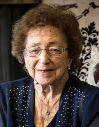 Josephine Pardo's Instagram, Twitter & Facebook