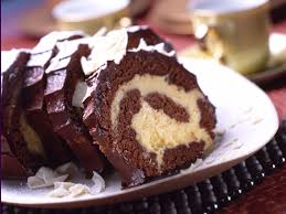 Buche Au Chocolat Blanc Et Noir Recettes Recette Buche Au Chocolat Recette Buche Alimentation