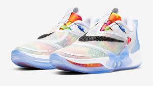 It is a replica of a shoe featured in the film back to the future part ii. Referenca Haiku Snaga Nike Self Lacing Shoes Back To The Future Price Maidaterzic Com