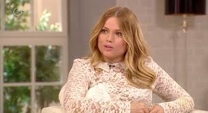 Laura tried to represent her country another time, participating in a magyar dal 02 with two songs. Cserpes Laura Nem Hagyom Hogy Ez Legyurjon Engem Hirado