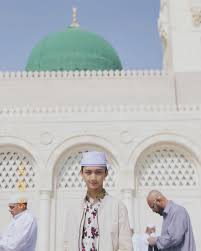 Kemarin, 23 april 2021, gus azmi berusia 17 tahun. 10 Potret Imut Gus Azmi Penyanyi Religi Muda Yang Tengah Naik Daun