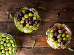 Maybe you would like to learn more about one of these? Conservare Le Olive Salamoia Sotto Sale Sotto Olio Aromi