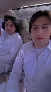 د مینې له لارې د ژوند ښکلا ننداره کول