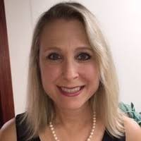 Leslie Shue's Instagram, Twitter & Facebook