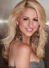 Laura Monday's Instagram, Twitter & Facebook