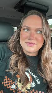 Amber Cribbs's Instagram, Twitter & Facebook