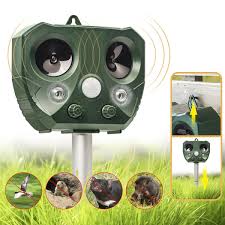 Cats and dogs can both hear into the ultrasonic range and may be bothered by emissions by these devices. Are Ultrasonic Pest Repellers Safe For Pets