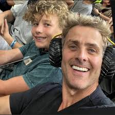 Joey McIntyre private page