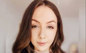 A Unique Business Venture for Rebecca Wiles (OI 2000-13)