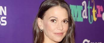 CLUB VEGAS THE SPECTACLE Returns to Melbourne in May With Special Guest Rachael  Beck