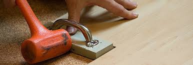 Der boden muss absolut eben, trocken, sauber und tragfähig sein. Laminat Verlegen Schritt Fur Schritt Bauspezi Baumarkt Bad Marienberg