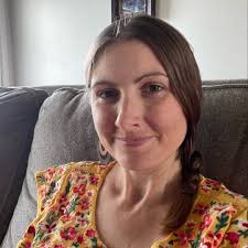 What are the options for youth sports in Pomeroy for a 9-year-old boy who  doesn't attend school in town?