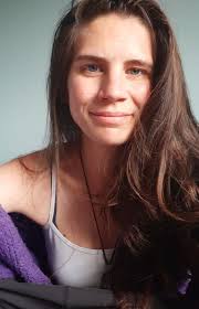 Seaweed spine moving meditation 🧘‍♀️ ✨ 😌