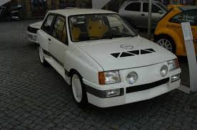 Opel Corsa A Sprint Only 50 Of These Wide Arched Models Were Made And Only Ever Really Saw The German Roads The Pokey 1 3 Engine Carros E Motos Carros Motos