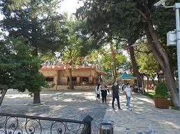 Eski eserler ve müzeler genel müdürlüğü duvarların bir bölümünü ve üç burcu onartmıştır. Kahramanmaras Kalesi Ne Yogun Ilgi Ziyaretciler Akin Ediyor