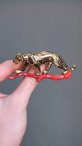 panther brooch cartier