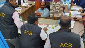 Peddapalli News: Sub-Registrar caught by ACB while taking bribe