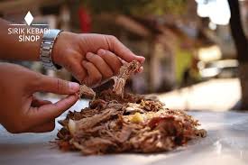 Siz De Kucukken Izlediginiz Filmlerdeki Oyuncularin Sirik Kebabini Yemelerine Ozendiniz Mi Kucukken Arzuladiginiz Tadi Denemenin Vakti Geldi Bo Kebap Ekmekler