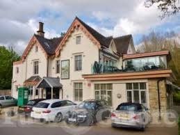 Elegant and welcoming, our spacious accommodation. Boulters Lock