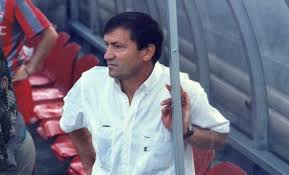 Football player infobox playername=tarcisio burgnich fullname =tarcisio burgnich dateofbirth tarcisio burgnich — abwehrversuch von tarcisio burgnich (l.) gegen rené houseman im spiel. Addio A Burgnich Ex Allenatore Della Cremo Cuore Grigiorosso
