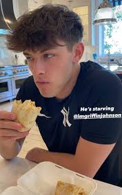 Robin Kelleher (kelleher2099)