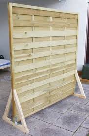 Sichtschutz Paravent Garten Balkon Selber Bauen Anleitung Diy Fertig Ohne Farbe Balkon Selber Bauen Paravent Garten Selber Bauen Garten
