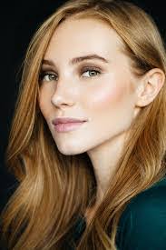 Kristen Arriola's Instagram, Twitter & Facebook