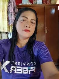 What are the available internet and cable providers in Lahug area?