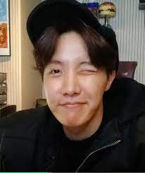 There are all the songs hobi played on his vlive, including the ones he only put on for a little. J Hope V Live 2019 Hoseok Jhope Bts