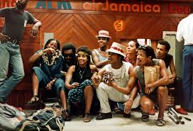 Parties in the antilles are called zouks, and since kassav's records were the music of choice at the zouks, their music came to be called zouk music. by 1985, nearly every antilles musician was jumping on the zoukwagon and a whole new style of. Kassav 40 Ans Au Service Du Zouk Rfi Musique