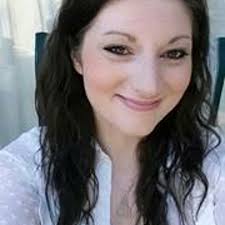 Amanda Mellinger's Instagram, Twitter & Facebook