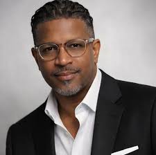 Ross Shields (@itsyaboiross) • Facebook