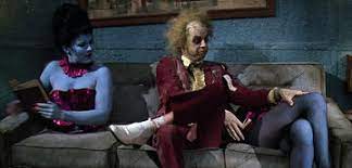 How did they suddenly gain full ghost powers? Tim Burton Zelebriert In Beetlejuice Den Morbiden Spass Am Tod