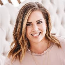 Olivia Colunga's Instagram, Twitter & Facebook