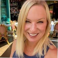 Elaine Vail's Instagram, Twitter & Facebook