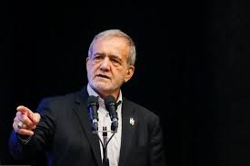 روایت پزشکیان از دیدار با رهبر شهید پس از بمباران جلسه شعام/ اگر دستاوردی داشتیم، به دلیل پشتیبانی ایشان بود
