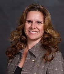 Theresa Lauer's Instagram, Twitter & Facebook