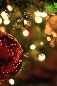 Watch cnn streaming channels featuring anderson cooper, classic larry king interviews, and feature shows covering travel, culture and global news. Reasons Four Loving Seasons Red Christmas Ornaments Christmas Aesthetic Christmas Wallpaper