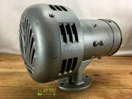 Police sirens are a necessary addition to many types of service vehicles. Vintage Federal Sign And Signal 12v Model 28 Siren Fire Engine Police Siren Ebay Police Siren Siren Fire Trucks