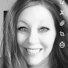 Rochelle Hendrix's Instagram, Twitter & Facebook