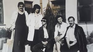 Fotografi të punëtorëve të Radio Televizionit të Prishtinës