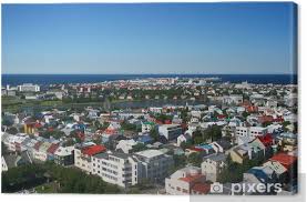 Iceland is a nordic island country in the north atlantic ocean and the most sparsely populated country in europe. Cuadro En Lienzo Reykjavik Capital De Islandia Pixers Vivimos Para Cambiar