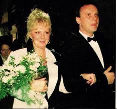She has written the lyrics to around fifty of her recorded songs, many of which have made number one in the national český slavík (czech nightingale) music chart. Hana Zagorova 70 A Stefan Margita 60 Slavili Stribrnou Svatbu Lasku Jim Predpovedel Vestec Ahaprozeny Cz