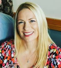 Amanda Tweedy's Instagram, Twitter & Facebook